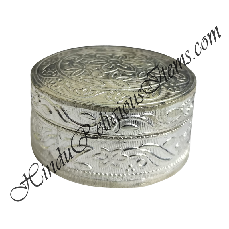 White Metal Raound Shape Bantaji With Carving Design
