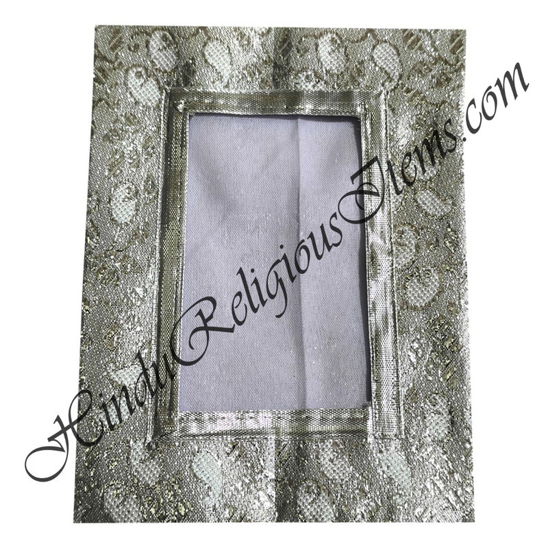Chitraji Silver Jhari Vastra With Various Design With Silver Lace